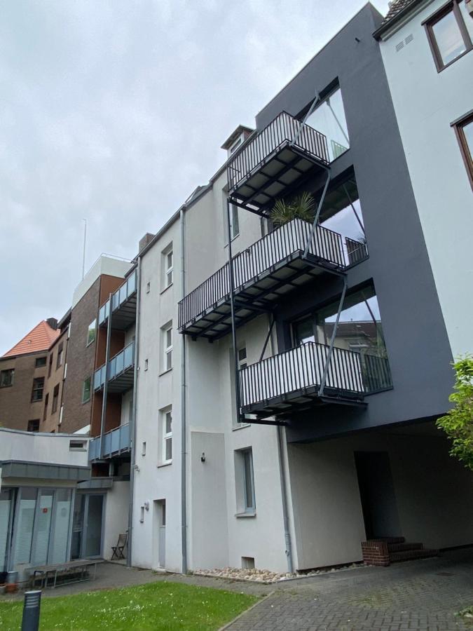 Schoene Grosse 4 Zimmer-Altbauwohnung Kiel Exterior photo